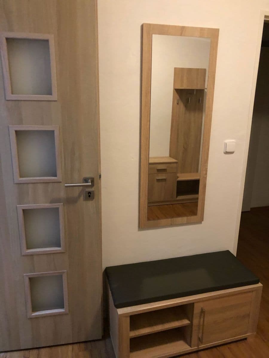 Prenájom bytu 2-izbový 41 m², Makovského, Praha, Praha Prenájom bytu 2-izbový 41 m², Makovského, Praha, Praha