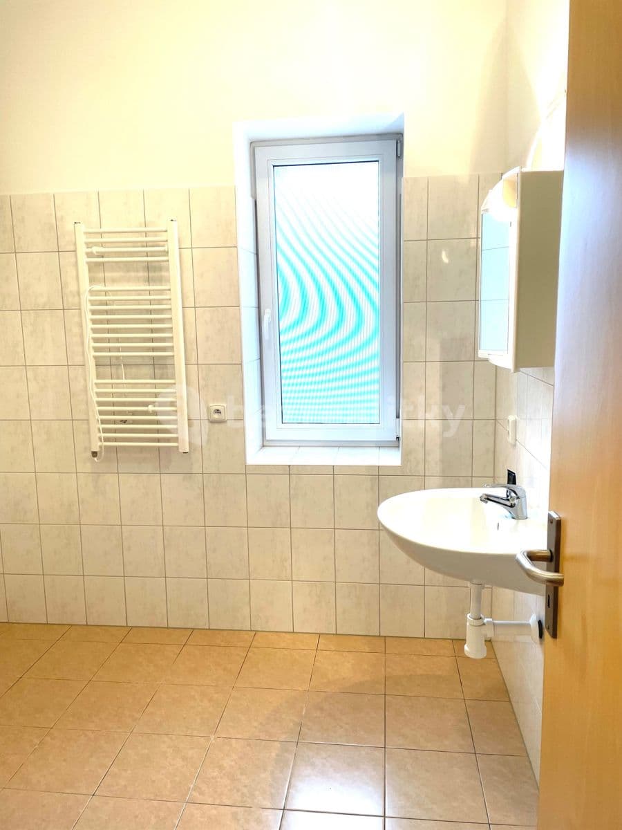 Prenájom bytu 2-izbový 48 m², Hlinská, České Budějovice, Jihočeský kraj Prenájom bytu 2-izbový 48 m², Hlinská, České Budějovice, Jihočeský kraj