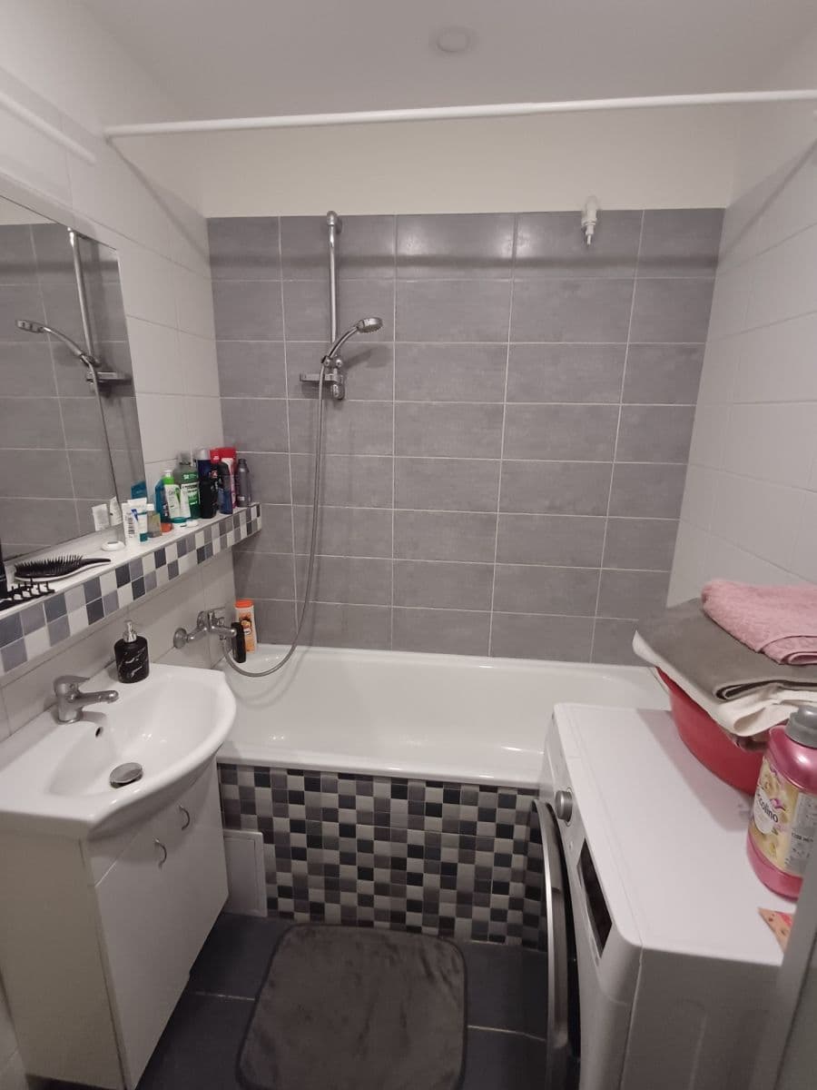 Prenájom bytu 2-izbový 53 m², Blažíčkova, Praha, Praha Prenájom bytu 2-izbový 53 m², Blažíčkova, Praha, Praha