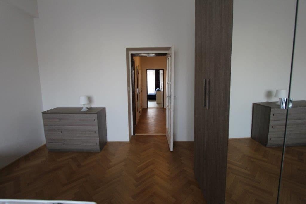 Prenájom bytu 2-izbový 61 m², Užocká, Praha, Praha Prenájom bytu 2-izbový 61 m², Užocká, Praha, Praha