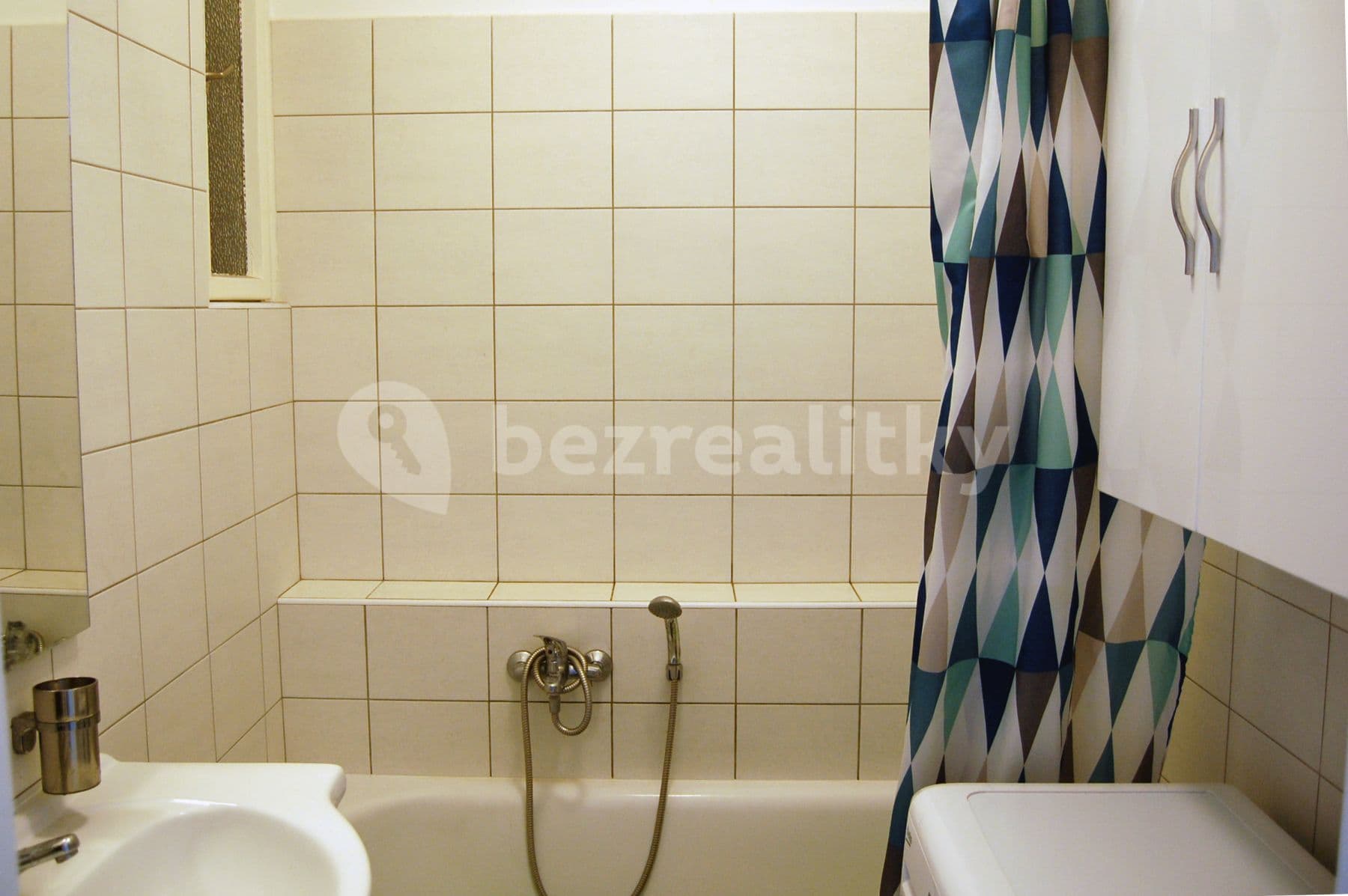 Prenájom bytu 2-izbový 73 m², Smetanovo nábřeží, Hradec Králové, Královéhradecký kraj Prenájom bytu 2-izbový 73 m², Smetanovo nábřeží, Hradec Králové, Královéhradecký kraj
