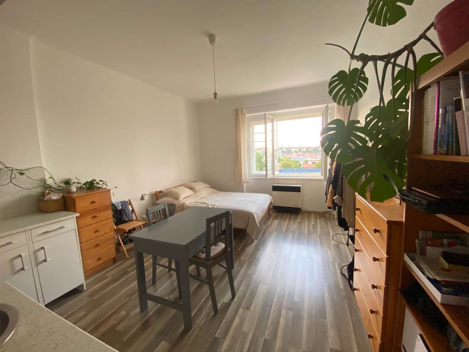 Prenájom bytu 1-izbový 28 m², Šlikova, Praha, Praha Prenájom bytu 1-izbový 28 m², Šlikova, Praha, Praha