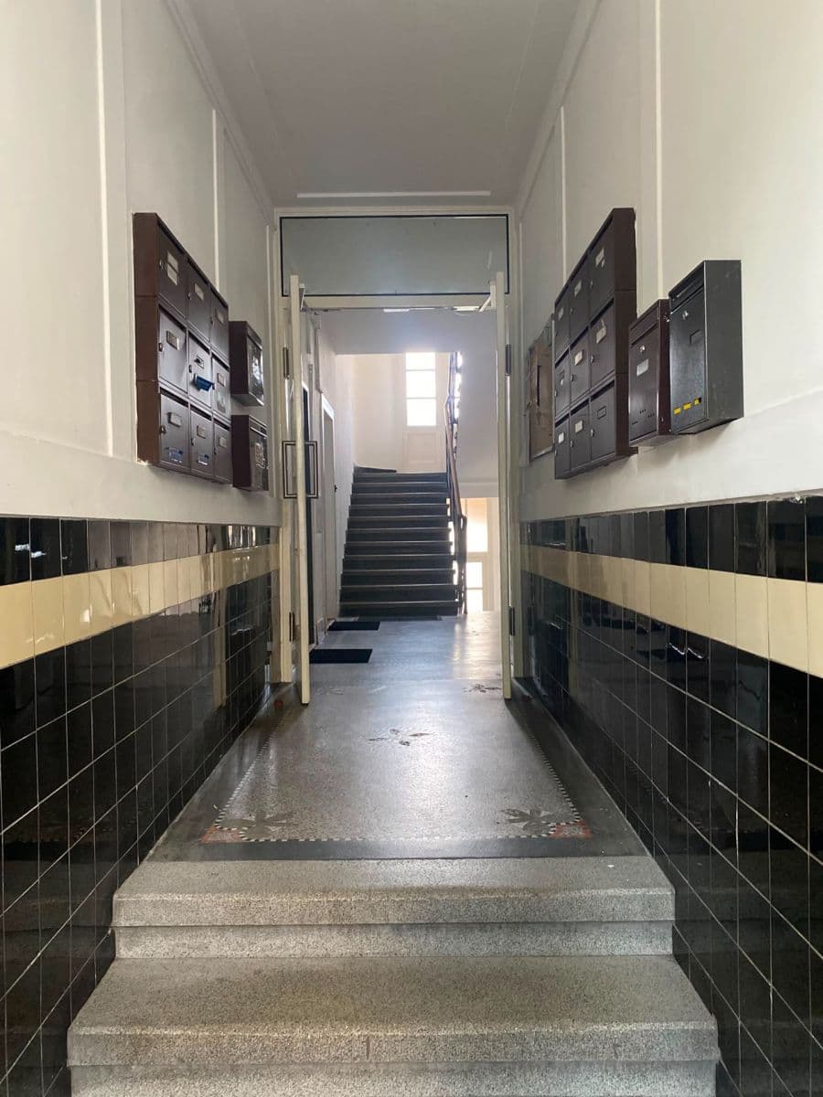 Prenájom bytu 1-izbový 28 m², Šlikova, Praha, Praha Prenájom bytu 1-izbový 28 m², Šlikova, Praha, Praha