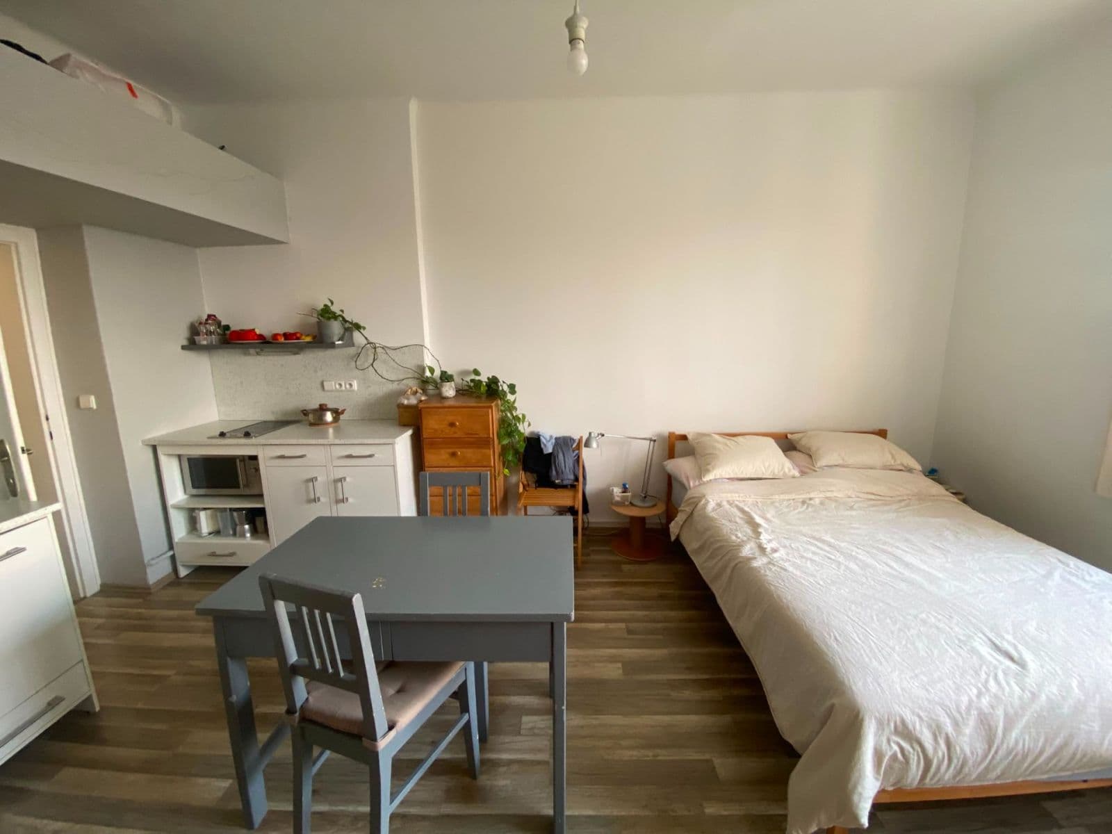 Prenájom bytu 1-izbový 28 m², Šlikova, Praha, Praha Prenájom bytu 1-izbový 28 m², Šlikova, Praha, Praha