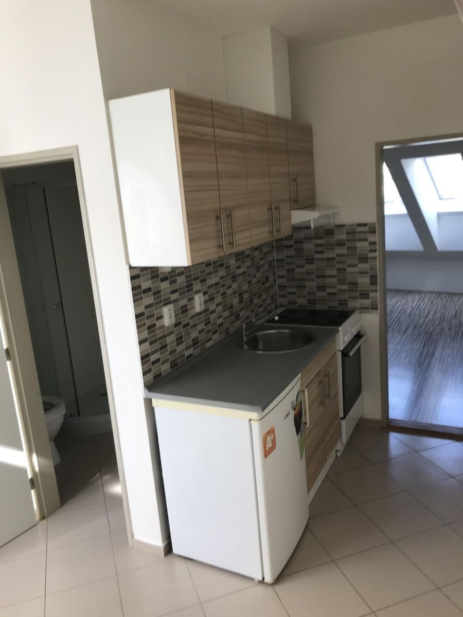 Prenájom bytu 1-izbový 35 m², Šámalova, Brno, Jihomoravský kraj Prenájom bytu 1-izbový 35 m², Šámalova, Brno, Jihomoravský kraj