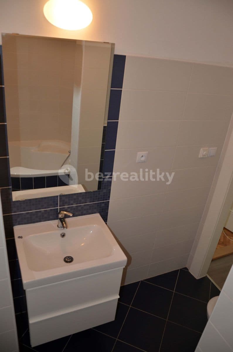 Prenájom bytu 2-izbový 45 m², Na Louži, Praha, Praha Prenájom bytu 2-izbový 45 m², Na Louži, Praha, Praha