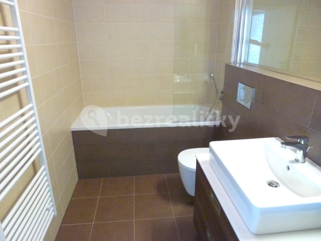 Prenájom bytu 2-izbový 48 m², Slezská, Praha, Praha Prenájom bytu 2-izbový 48 m², Slezská, Praha, Praha