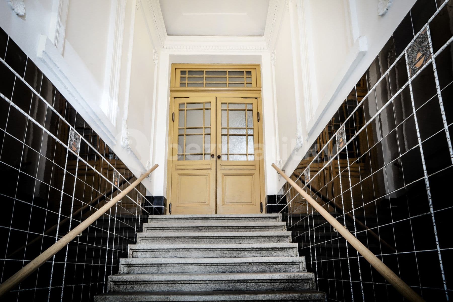 Prenájom bytu 2-izbový 75 m², U Rajské zahrady, Praha, Praha Prenájom bytu 2-izbový 75 m², U Rajské zahrady, Praha, Praha
