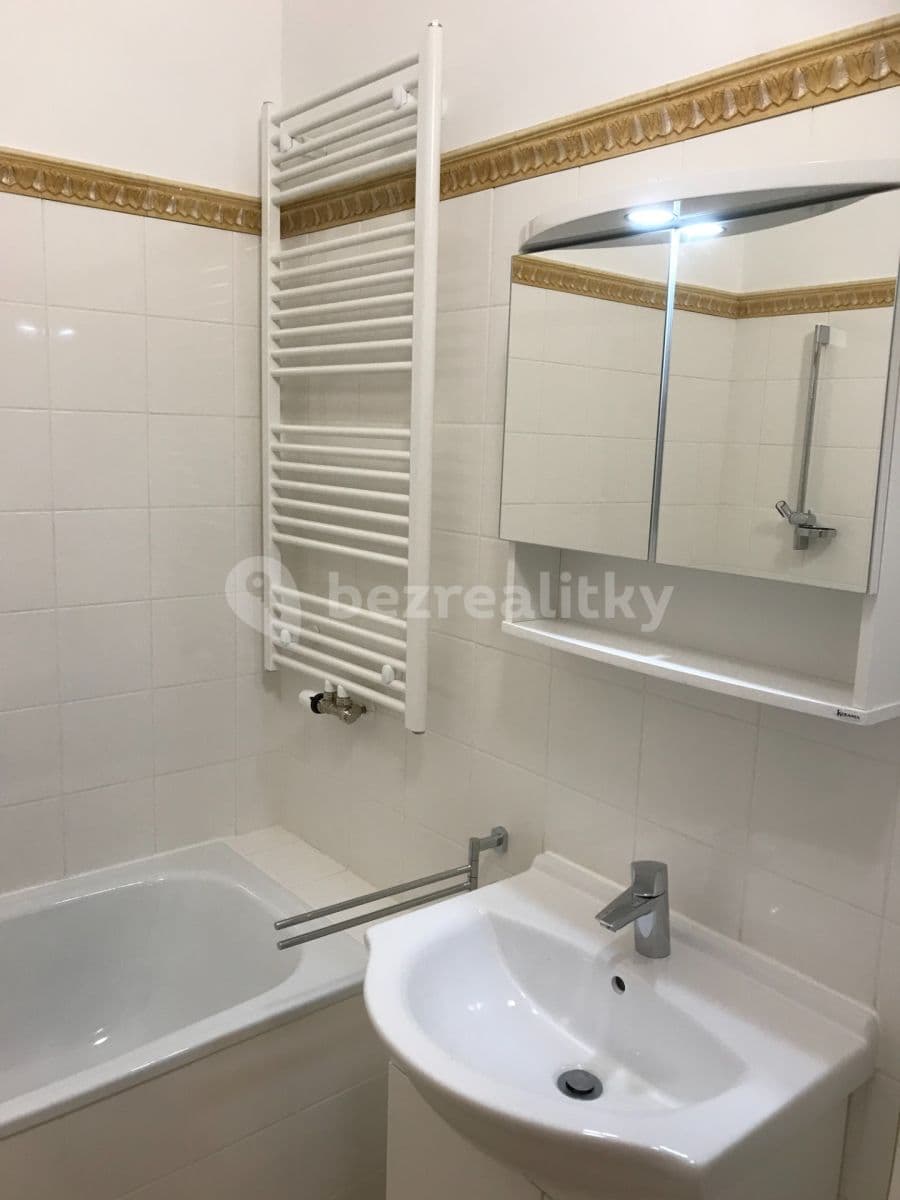 Prenájom bytu 2-izbový 75 m², U Rajské zahrady, Praha, Praha Prenájom bytu 2-izbový 75 m², U Rajské zahrady, Praha, Praha