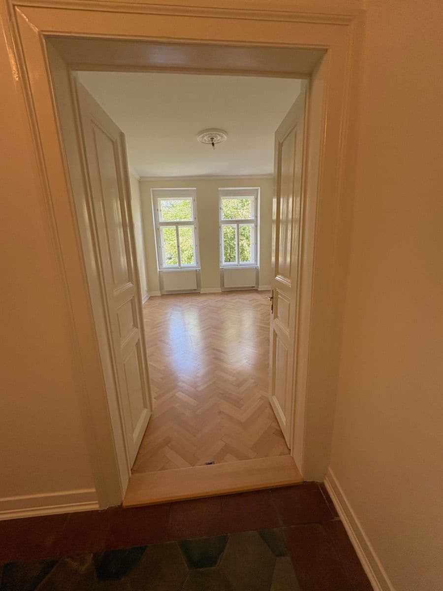 Prenájom bytu 2-izbový 75 m², U Rajské zahrady, Praha, Praha Prenájom bytu 2-izbový 75 m², U Rajské zahrady, Praha, Praha