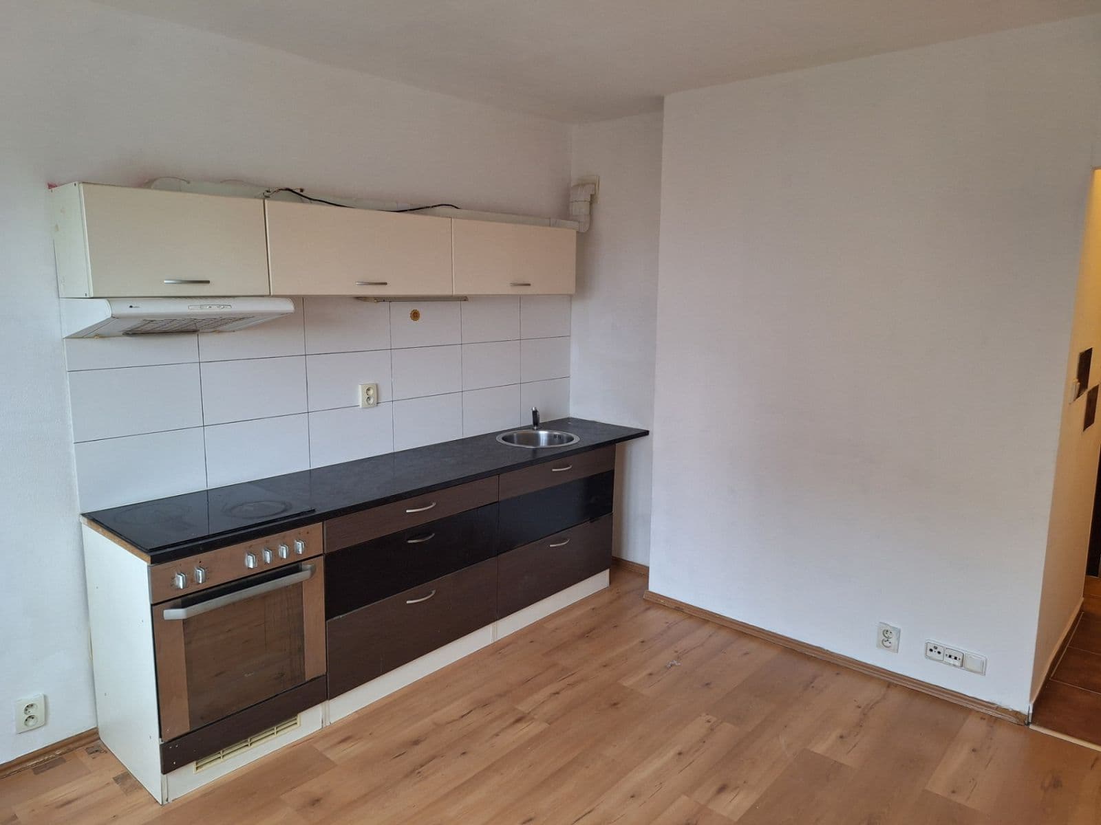 Prenájom bytu Garsoniéra 21 m², náměstí Generála Píky, Plzeň, Plzeňský kraj Prenájom bytu Garsoniéra 21 m², náměstí Generála Píky, Plzeň, Plzeňský kraj