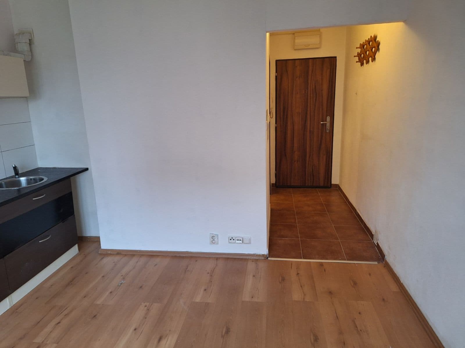 Prenájom bytu Garsoniéra 21 m², náměstí Generála Píky, Plzeň, Plzeňský kraj Prenájom bytu Garsoniéra 21 m², náměstí Generála Píky, Plzeň, Plzeňský kraj