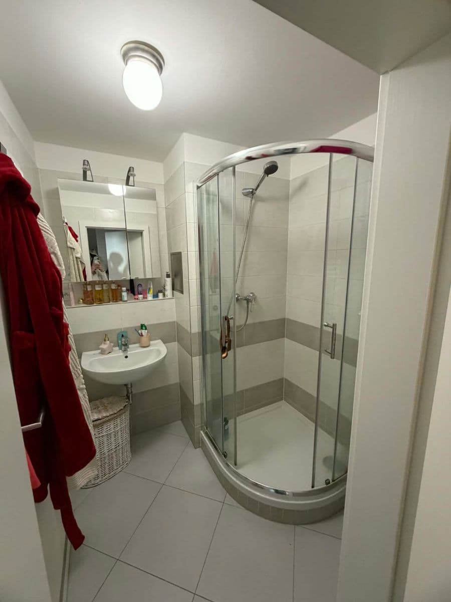 Prenájom bytu Garsoniéra 28 m², Míšovická, Praha, Praha Prenájom bytu Garsoniéra 28 m², Míšovická, Praha, Praha