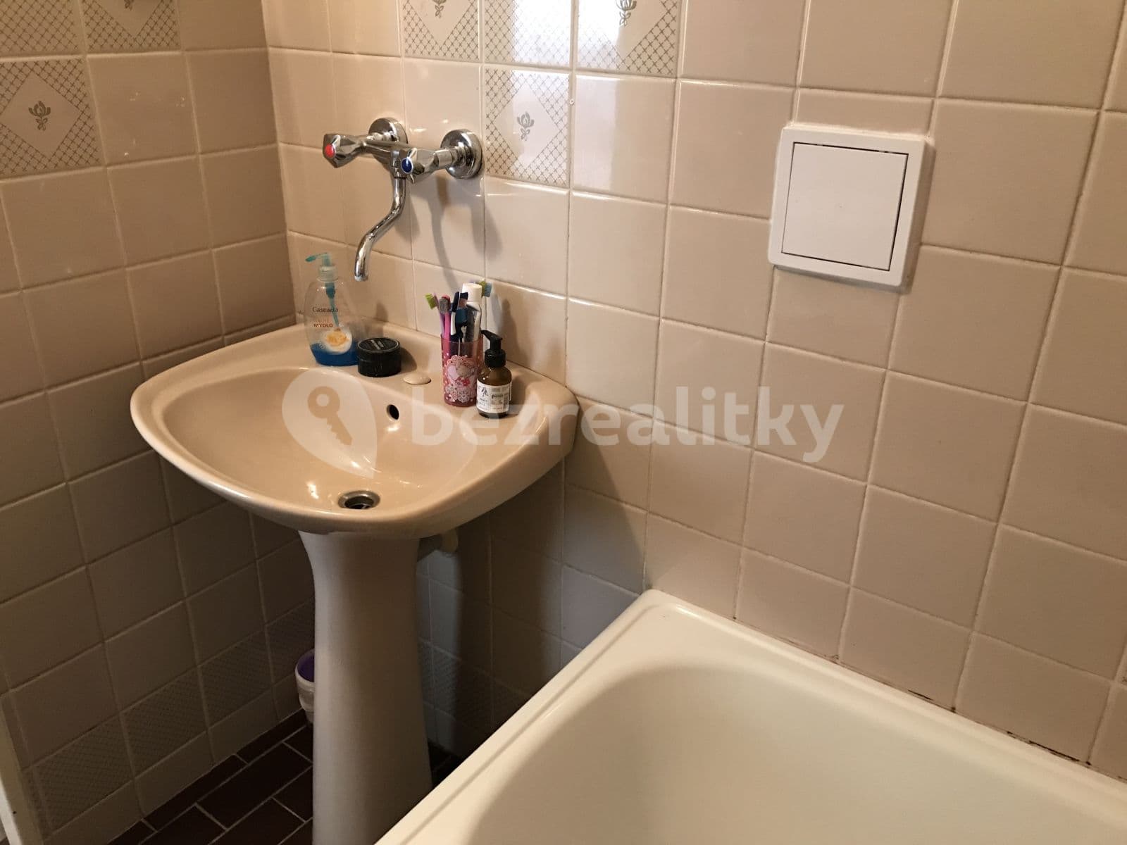 Prenájom bytu 2-izbový 52 m², Mojmírova, Praha, Praha Prenájom bytu 2-izbový 52 m², Mojmírova, Praha, Praha