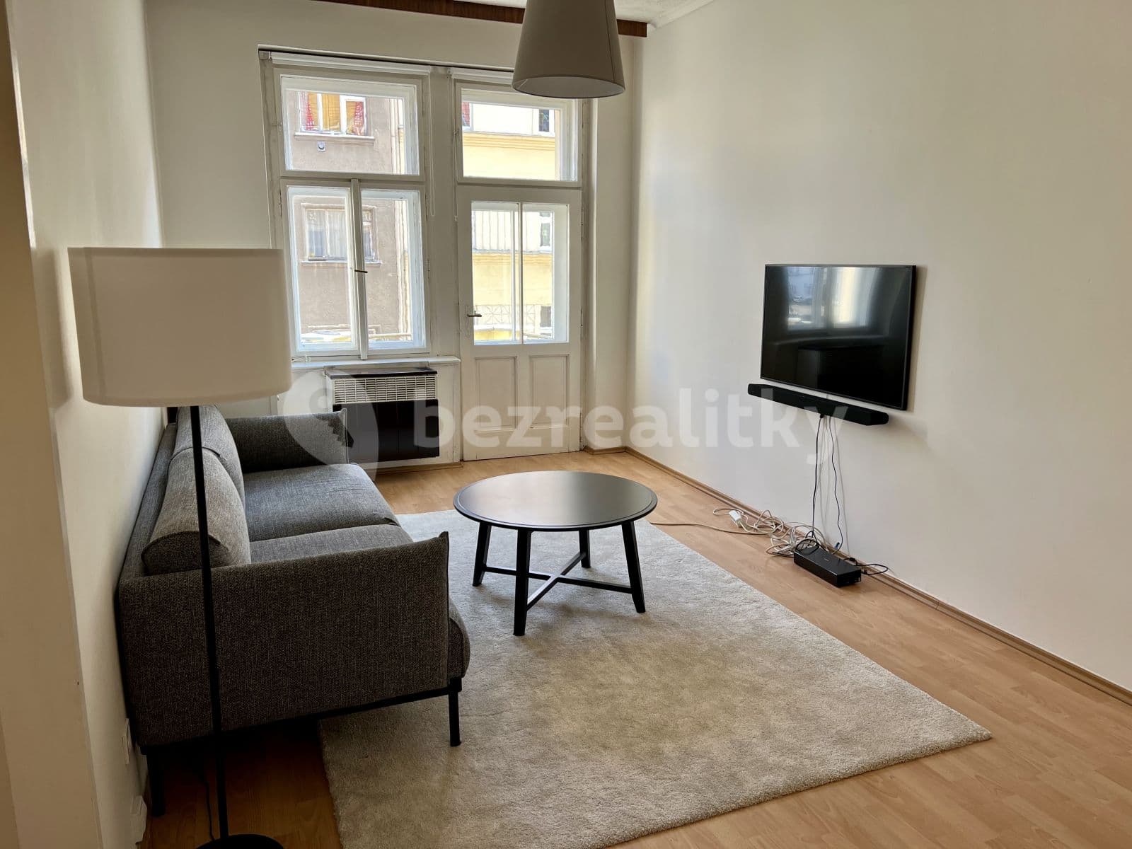 Prenájom bytu 2-izbový 52 m², Mojmírova, Praha, Praha Prenájom bytu 2-izbový 52 m², Mojmírova, Praha, Praha