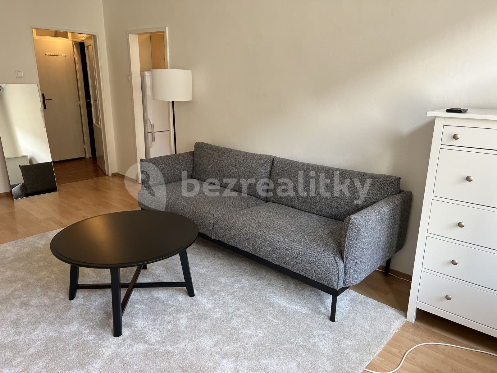 Prenájom bytu 2-izbový 52 m², Mojmírova, Praha, Praha Prenájom bytu 2-izbový 52 m², Mojmírova, Praha, Praha