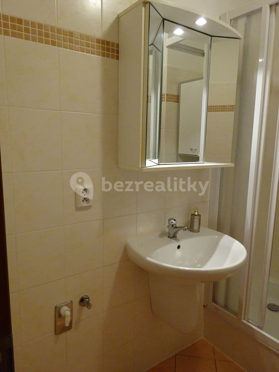 Prenájom bytu Garsoniéra 30 m², Zrzavého, Praha, Praha Prenájom bytu Garsoniéra 30 m², Zrzavého, Praha, Praha
