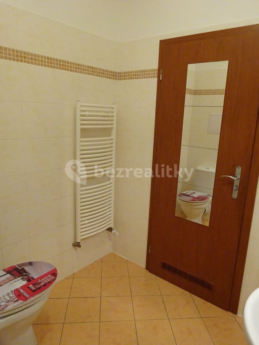 Prenájom bytu Garsoniéra 30 m², Zrzavého, Praha, Praha Prenájom bytu Garsoniéra 30 m², Zrzavého, Praha, Praha