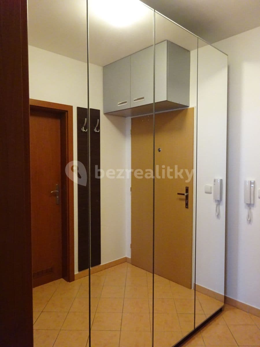Prenájom bytu Garsoniéra 30 m², Zrzavého, Praha, Praha Prenájom bytu Garsoniéra 30 m², Zrzavého, Praha, Praha