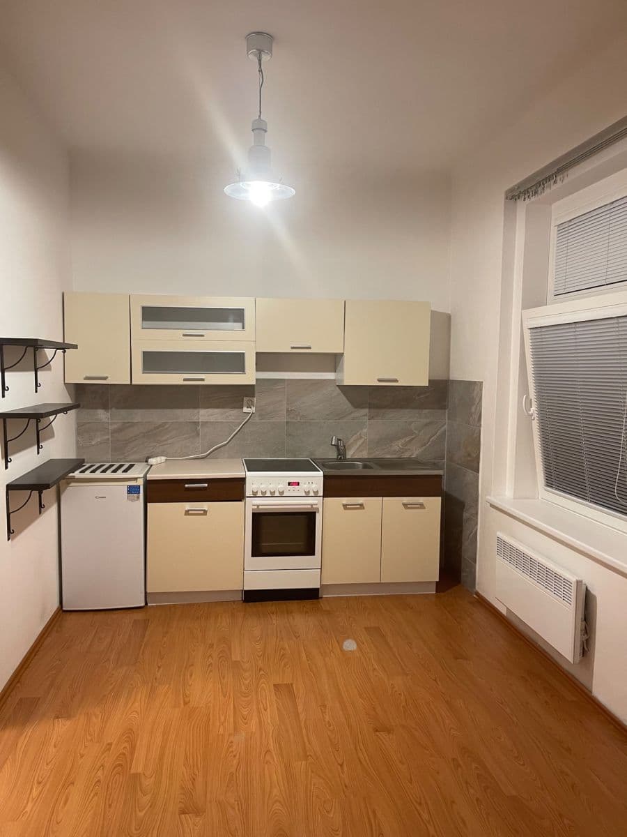 Prenájom bytu Garsoniéra 27 m², Na Petynce, Praha, Praha Prenájom bytu Garsoniéra 27 m², Na Petynce, Praha, Praha