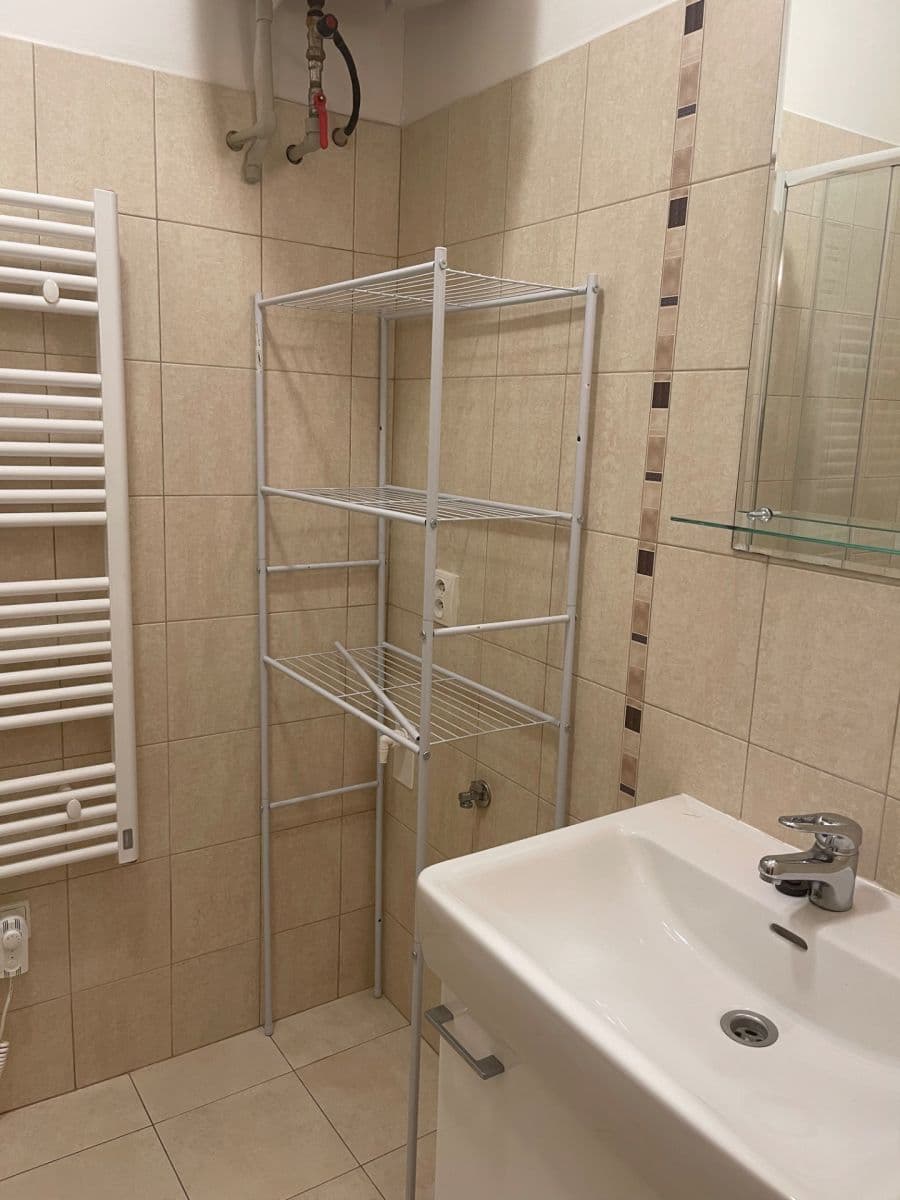 Prenájom bytu Garsoniéra 27 m², Na Petynce, Praha, Praha Prenájom bytu Garsoniéra 27 m², Na Petynce, Praha, Praha