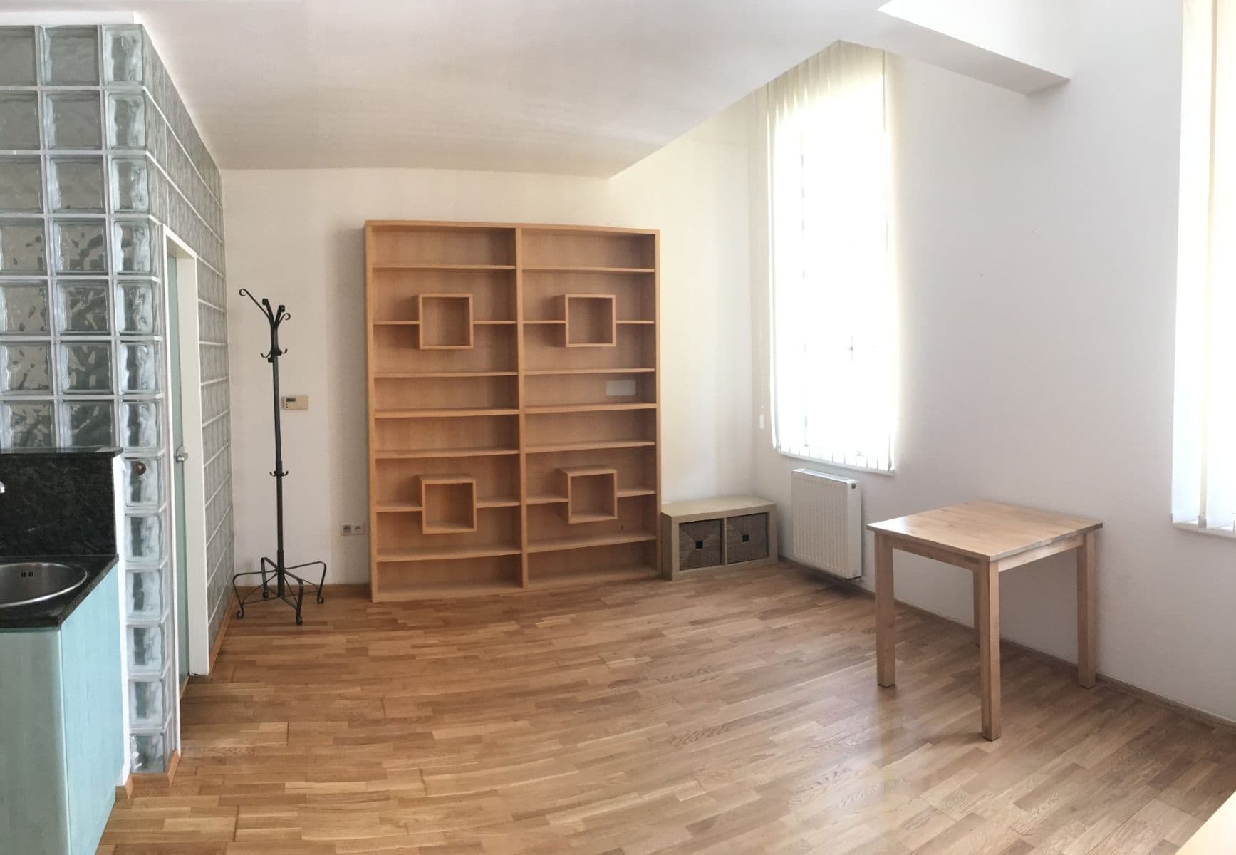 Prenájom bytu 1-izbový 35 m², Bělehradská, Praha, Praha Prenájom bytu 1-izbový 35 m², Bělehradská, Praha, Praha