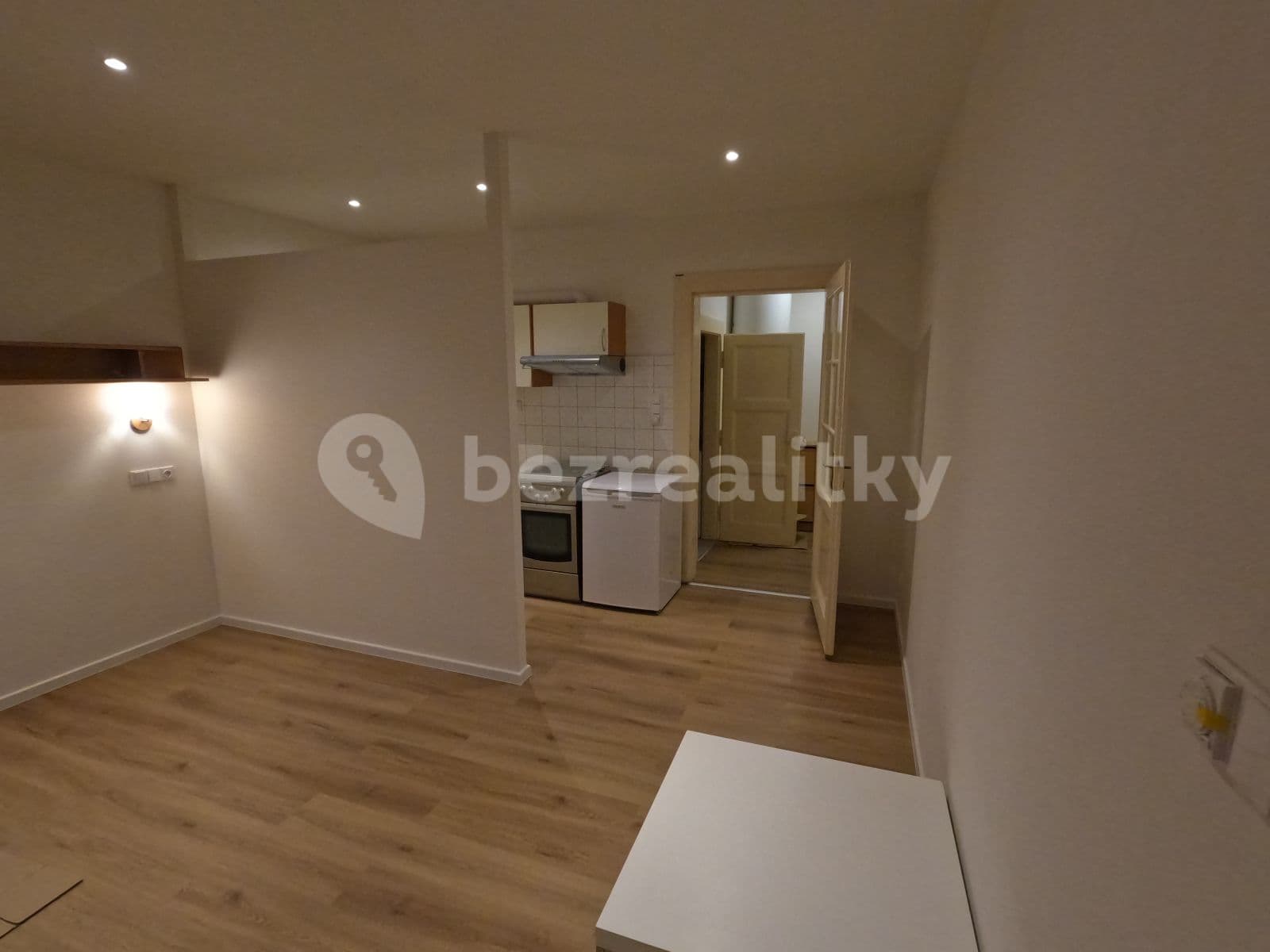 Prenájom bytu 1-izbový 32 m², Lindnerova, Praha, Praha Prenájom bytu 1-izbový 32 m², Lindnerova, Praha, Praha
