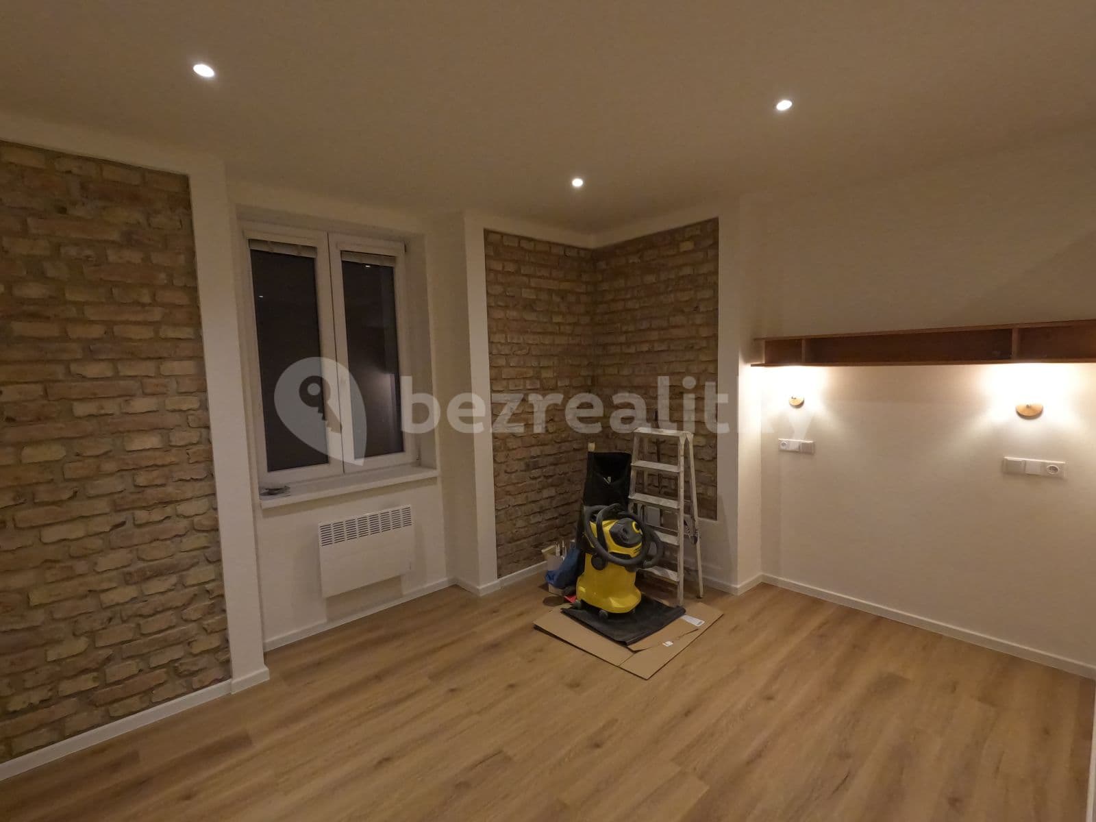 Prenájom bytu 1-izbový 32 m², Lindnerova, Praha, Praha Prenájom bytu 1-izbový 32 m², Lindnerova, Praha, Praha