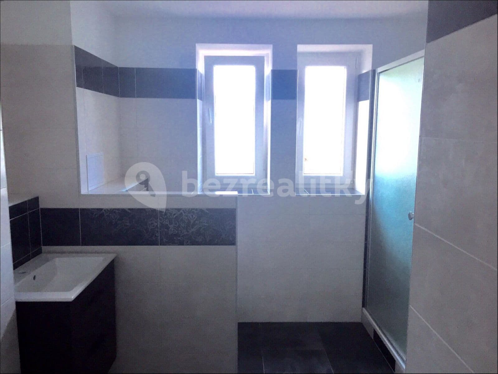 Prenájom bytu 2-izbový 55 m², Dašická, Pardubice, Pardubický kraj Prenájom bytu 2-izbový 55 m², Dašická, Pardubice, Pardubický kraj