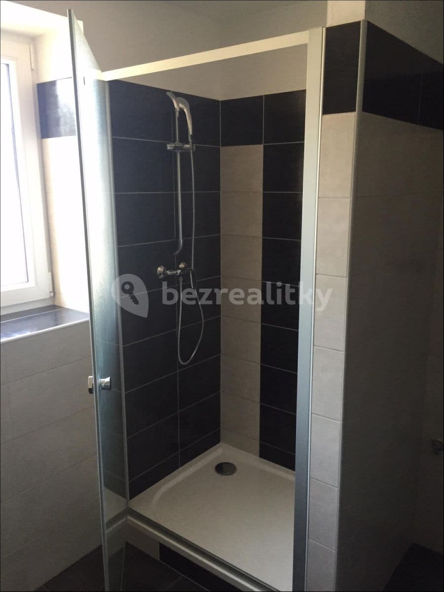 Prenájom bytu 2-izbový 55 m², Dašická, Pardubice, Pardubický kraj Prenájom bytu 2-izbový 55 m², Dašická, Pardubice, Pardubický kraj