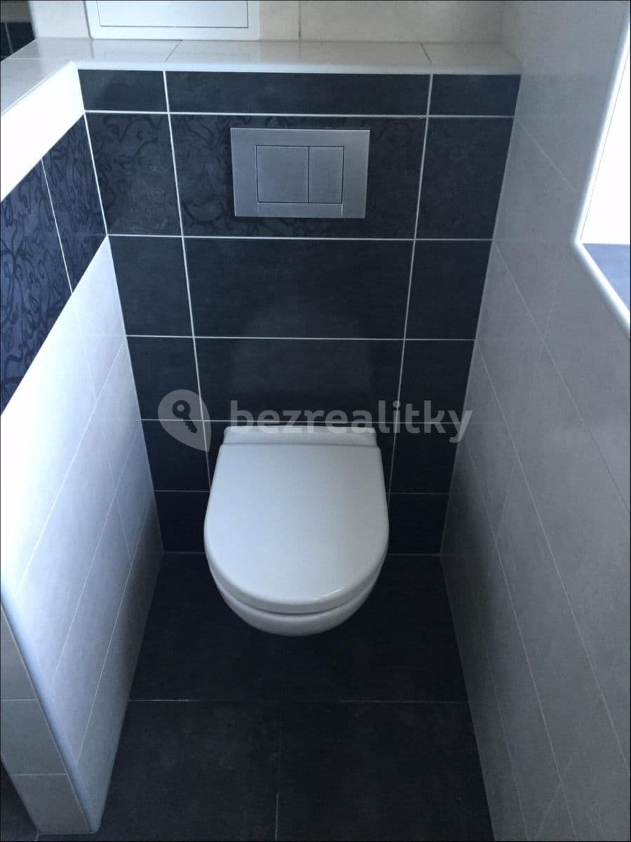 Prenájom bytu 2-izbový 55 m², Dašická, Pardubice, Pardubický kraj Prenájom bytu 2-izbový 55 m², Dašická, Pardubice, Pardubický kraj