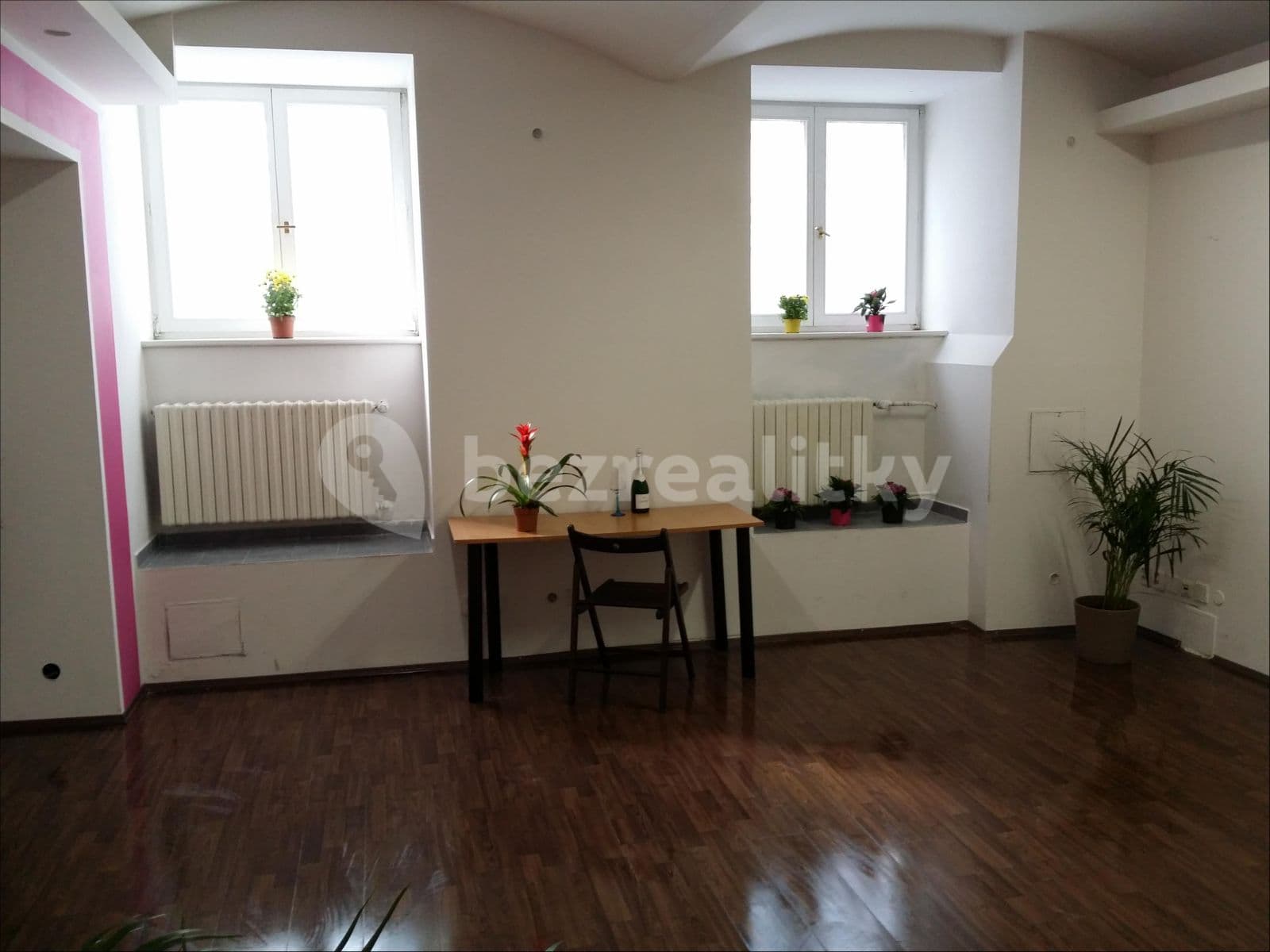 Prenájom nebytového priestoru 180 m², Žitomírská, Praha, Praha Prenájom nebytového priestoru 180 m², Žitomírská, Praha, Praha