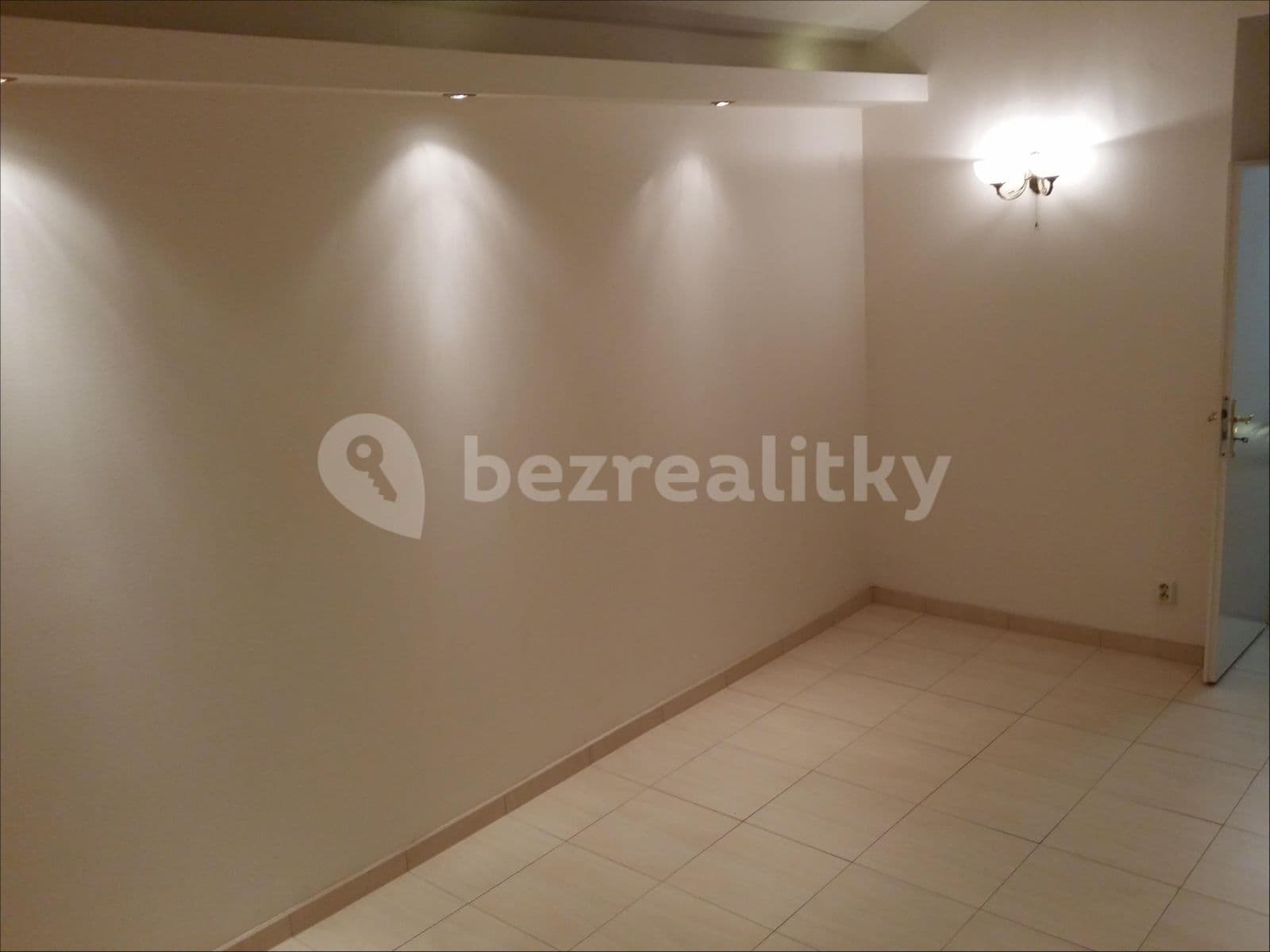 Prenájom nebytového priestoru 180 m², Žitomírská, Praha, Praha Prenájom nebytového priestoru 180 m², Žitomírská, Praha, Praha