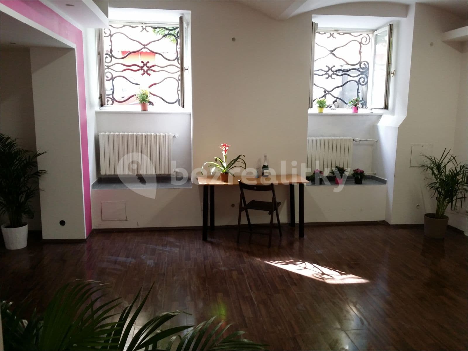 Prenájom nebytového priestoru 180 m², Žitomírská, Praha, Praha Prenájom nebytového priestoru 180 m², Žitomírská, Praha, Praha