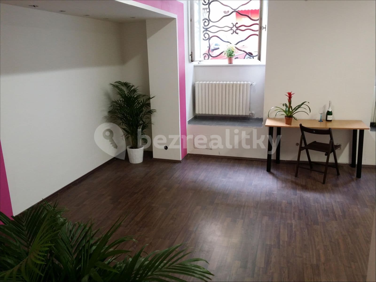 Prenájom nebytového priestoru 180 m², Žitomírská, Praha, Praha Prenájom nebytového priestoru 180 m², Žitomírská, Praha, Praha