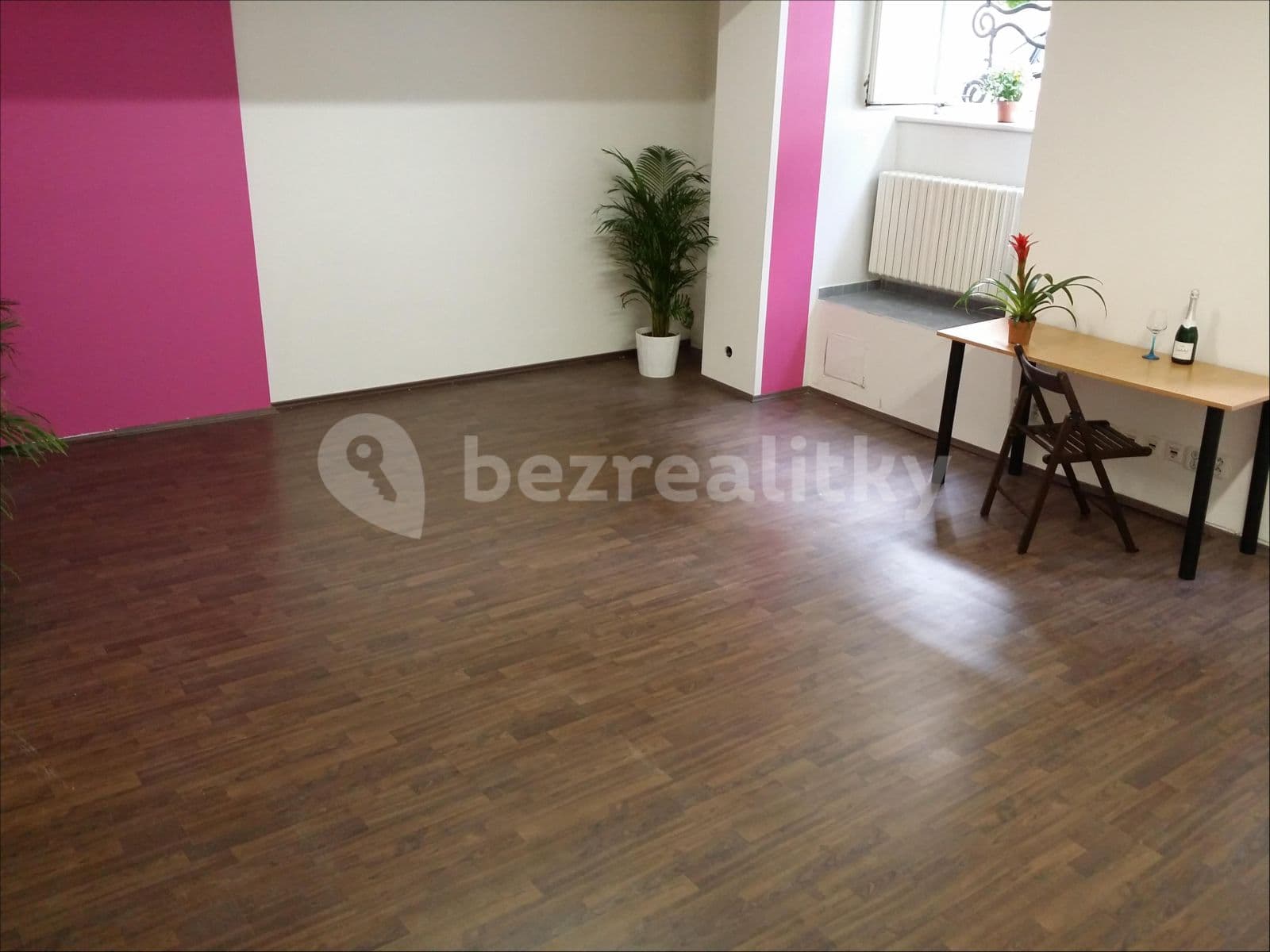 Prenájom nebytového priestoru 180 m², Žitomírská, Praha, Praha Prenájom nebytového priestoru 180 m², Žitomírská, Praha, Praha