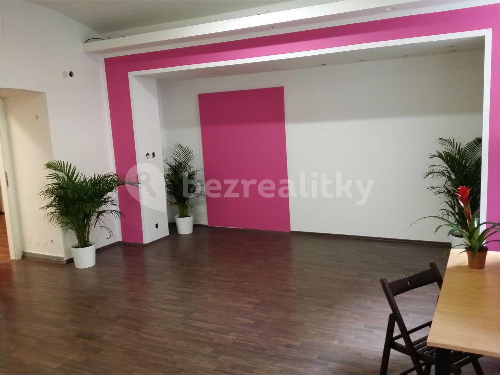 Prenájom nebytového priestoru 180 m², Žitomírská, Praha, Praha Prenájom nebytového priestoru 180 m², Žitomírská, Praha, Praha