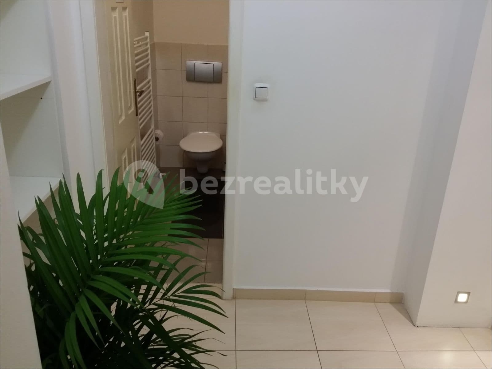 Prenájom nebytového priestoru 180 m², Žitomírská, Praha, Praha Prenájom nebytového priestoru 180 m², Žitomírská, Praha, Praha