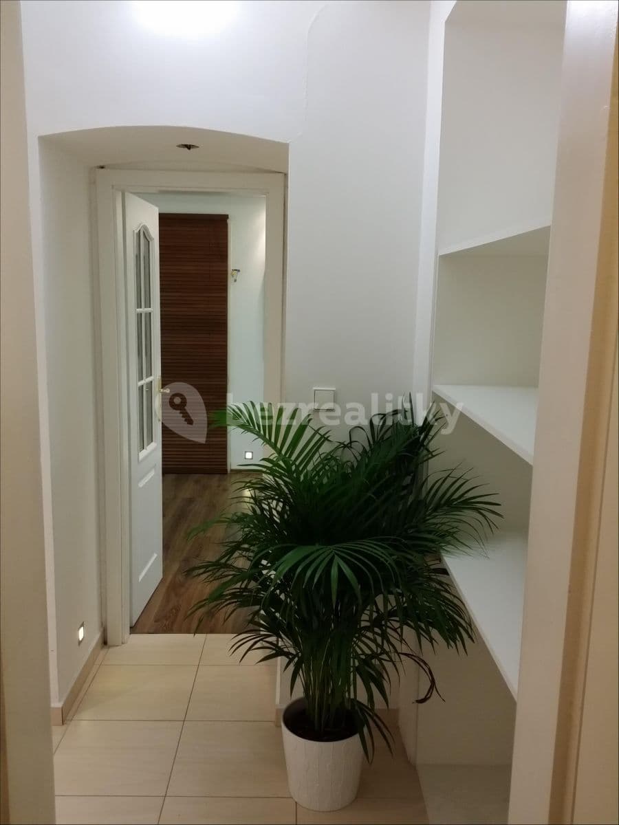 Prenájom nebytového priestoru 180 m², Žitomírská, Praha, Praha Prenájom nebytového priestoru 180 m², Žitomírská, Praha, Praha