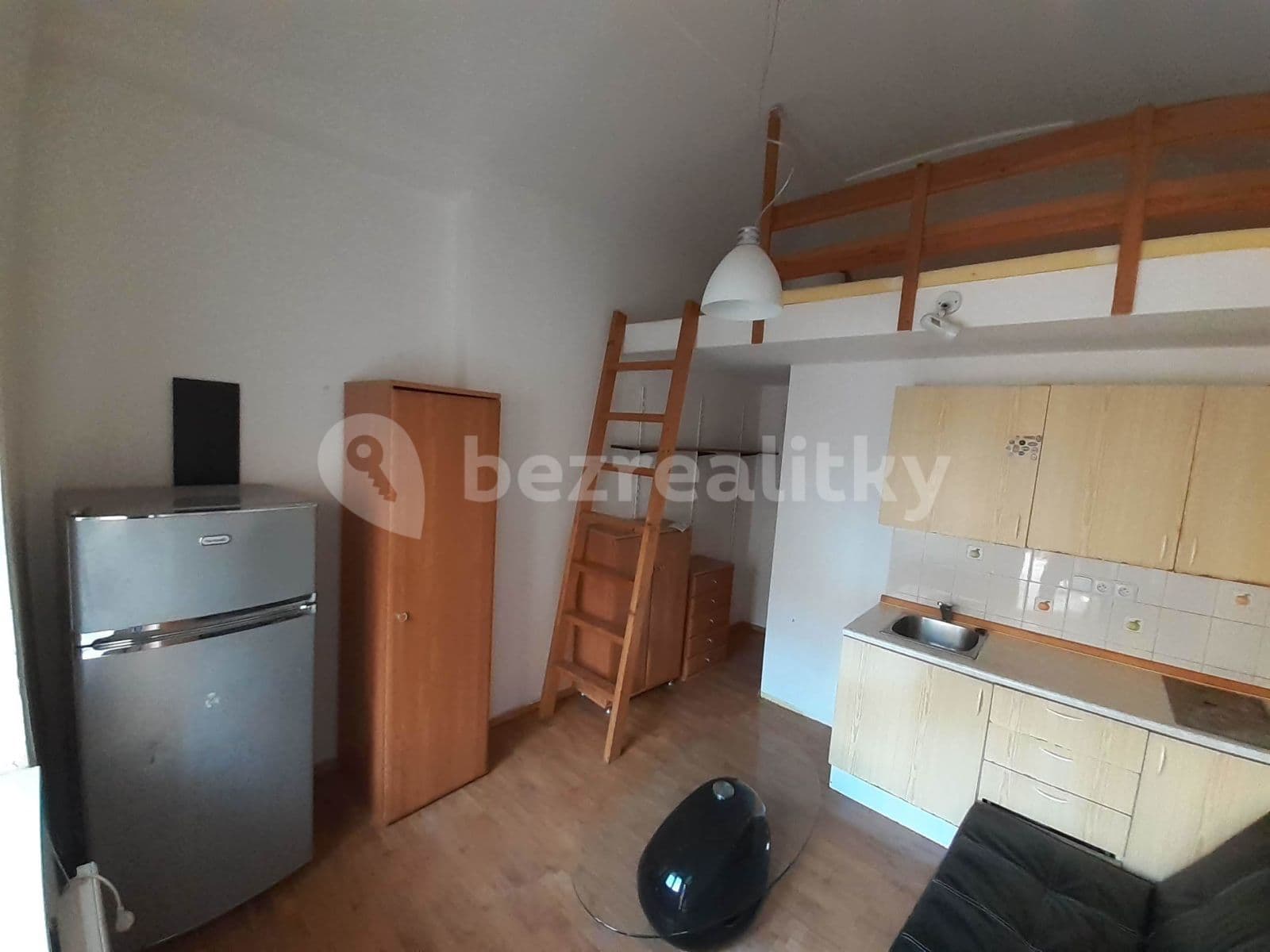 Prenájom bytu Garsoniéra 21 m², Heydukova, Praha, Praha Prenájom bytu Garsoniéra 21 m², Heydukova, Praha, Praha