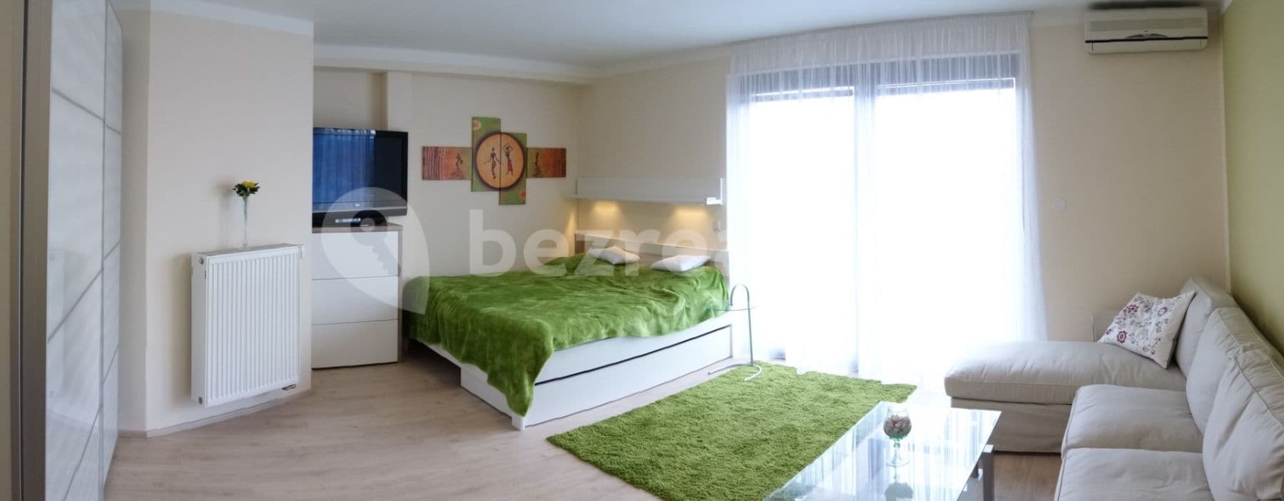 Prenájom bytu 1-izbový 45 m², Nad Lískami, Brno, Jihomoravský kraj Prenájom bytu 1-izbový 45 m², Nad Lískami, Brno, Jihomoravský kraj