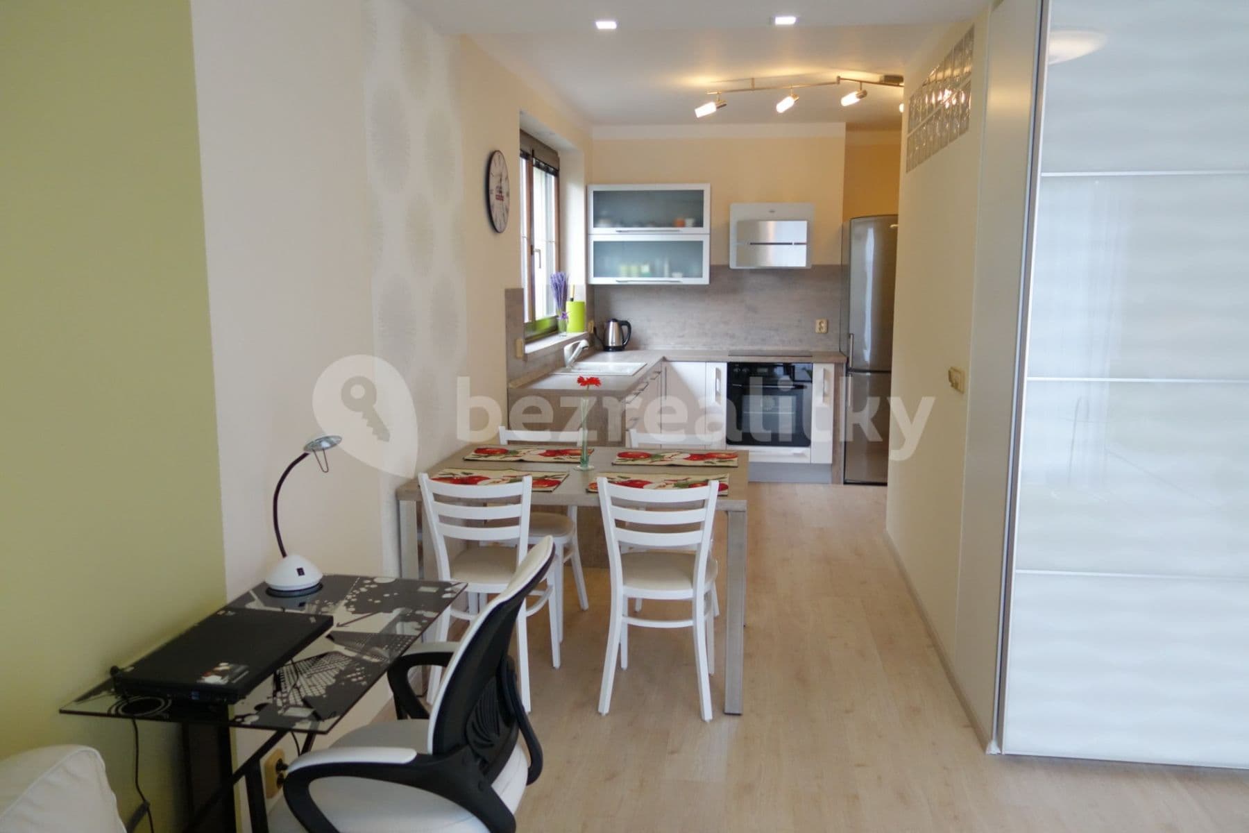 Prenájom bytu 1-izbový 45 m², Nad Lískami, Brno, Jihomoravský kraj Prenájom bytu 1-izbový 45 m², Nad Lískami, Brno, Jihomoravský kraj