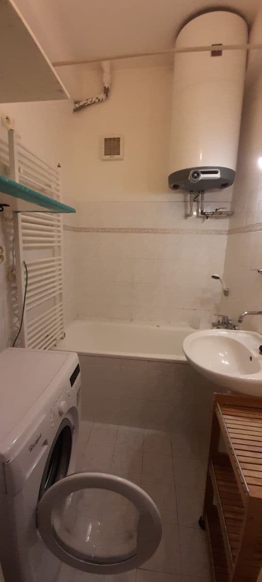 Prenájom bytu 1-izbový 49 m², Františka Kadlece, Praha, Praha Prenájom bytu 1-izbový 49 m², Františka Kadlece, Praha, Praha