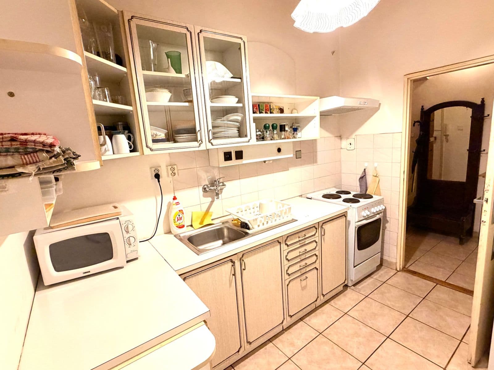 Prenájom bytu 4-izbový 120 m², Biskupcova, Praha, Praha Prenájom bytu 4-izbový 120 m², Biskupcova, Praha, Praha