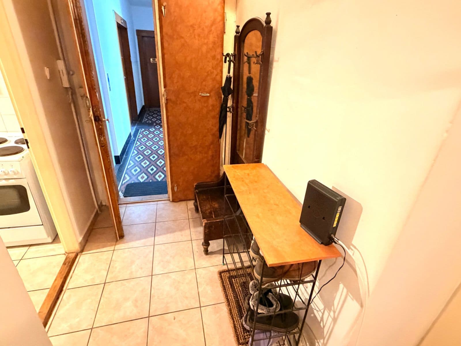 Prenájom bytu 4-izbový 120 m², Biskupcova, Praha, Praha Prenájom bytu 4-izbový 120 m², Biskupcova, Praha, Praha