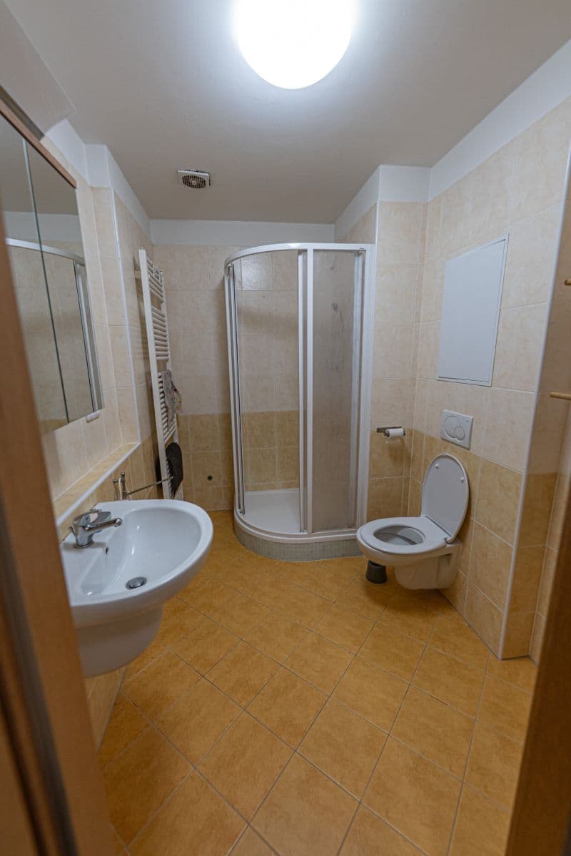 Prenájom bytu 2-izbový 58 m², Nové náměstí, Praha, Praha Prenájom bytu 2-izbový 58 m², Nové náměstí, Praha, Praha