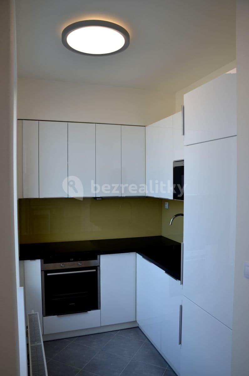 Prenájom bytu 1-izbový 44 m², Sazovická, Praha, Praha Prenájom bytu 1-izbový 44 m², Sazovická, Praha, Praha