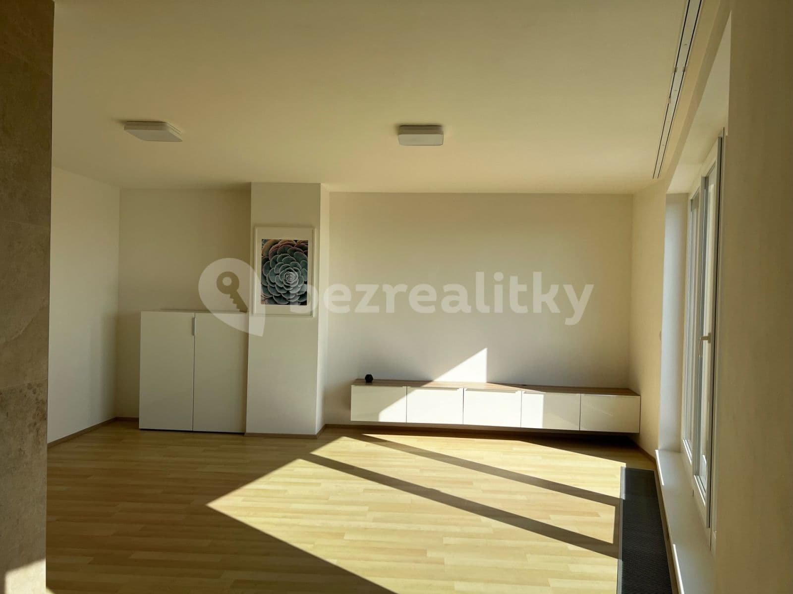 Prenájom bytu 1-izbový 44 m², Sazovická, Praha, Praha Prenájom bytu 1-izbový 44 m², Sazovická, Praha, Praha