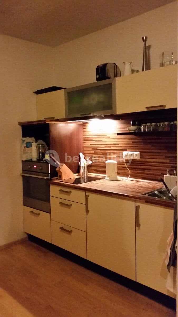 Prenájom bytu 1-izbový 25 m², Púchovská, Praha, Praha Prenájom bytu 1-izbový 25 m², Púchovská, Praha, Praha