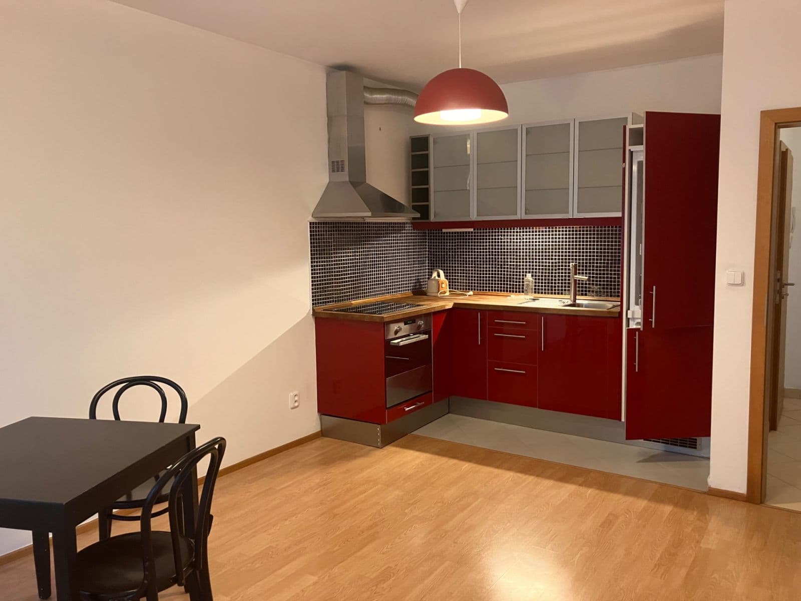 Prenájom bytu 2-izbový 47 m², Karla Kryla, Praha, Praha Prenájom bytu 2-izbový 47 m², Karla Kryla, Praha, Praha
